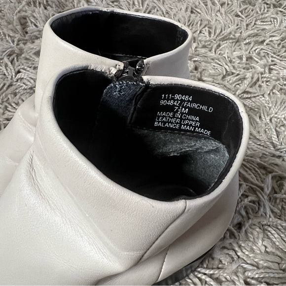 Vintage White Leather Ankle Boots with Chunky Kitten Heel, Size 7.5 - Picture 6 of 8